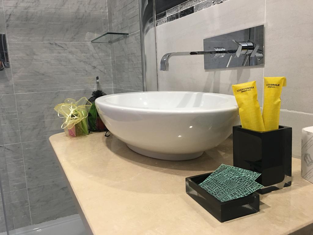 Crystal Rhome Róma Kültér fotó
